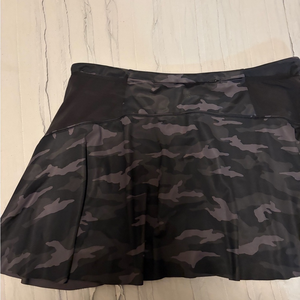 Athleta Match Point Printed Skort | Size XL - Picture 6 of 7